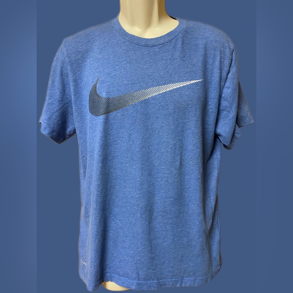 💙Nike Dri-Fit Nike Tee Shirt Big Swoosh Logo Men’s M